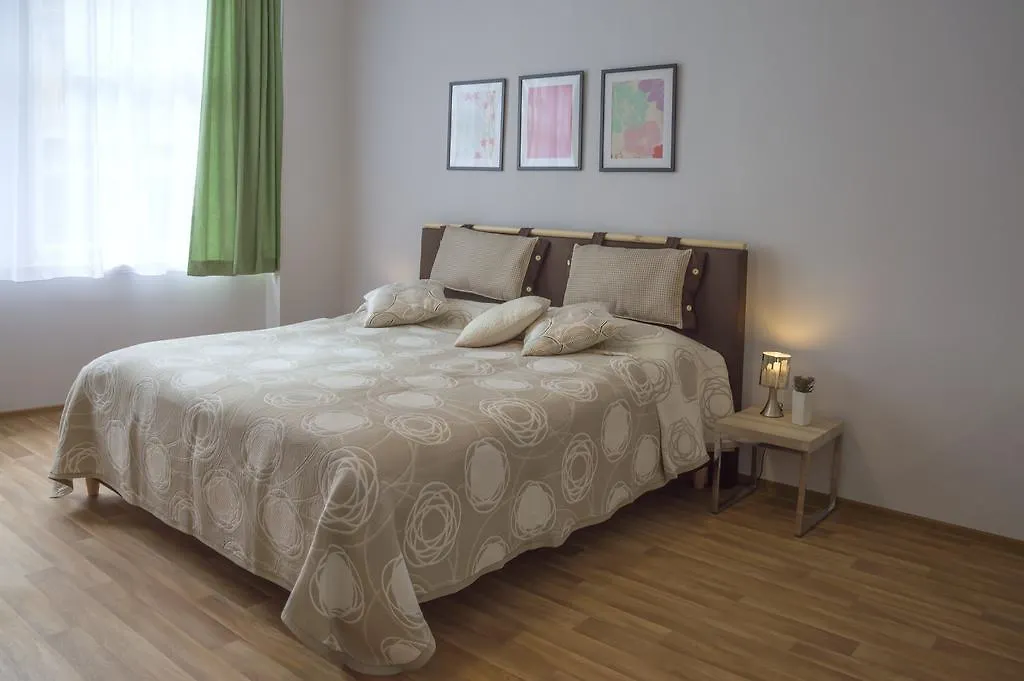 Apartment Krakovska 5 Praag