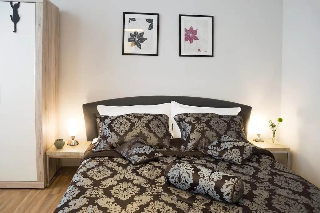 Apartment Krakovska 5 Praag